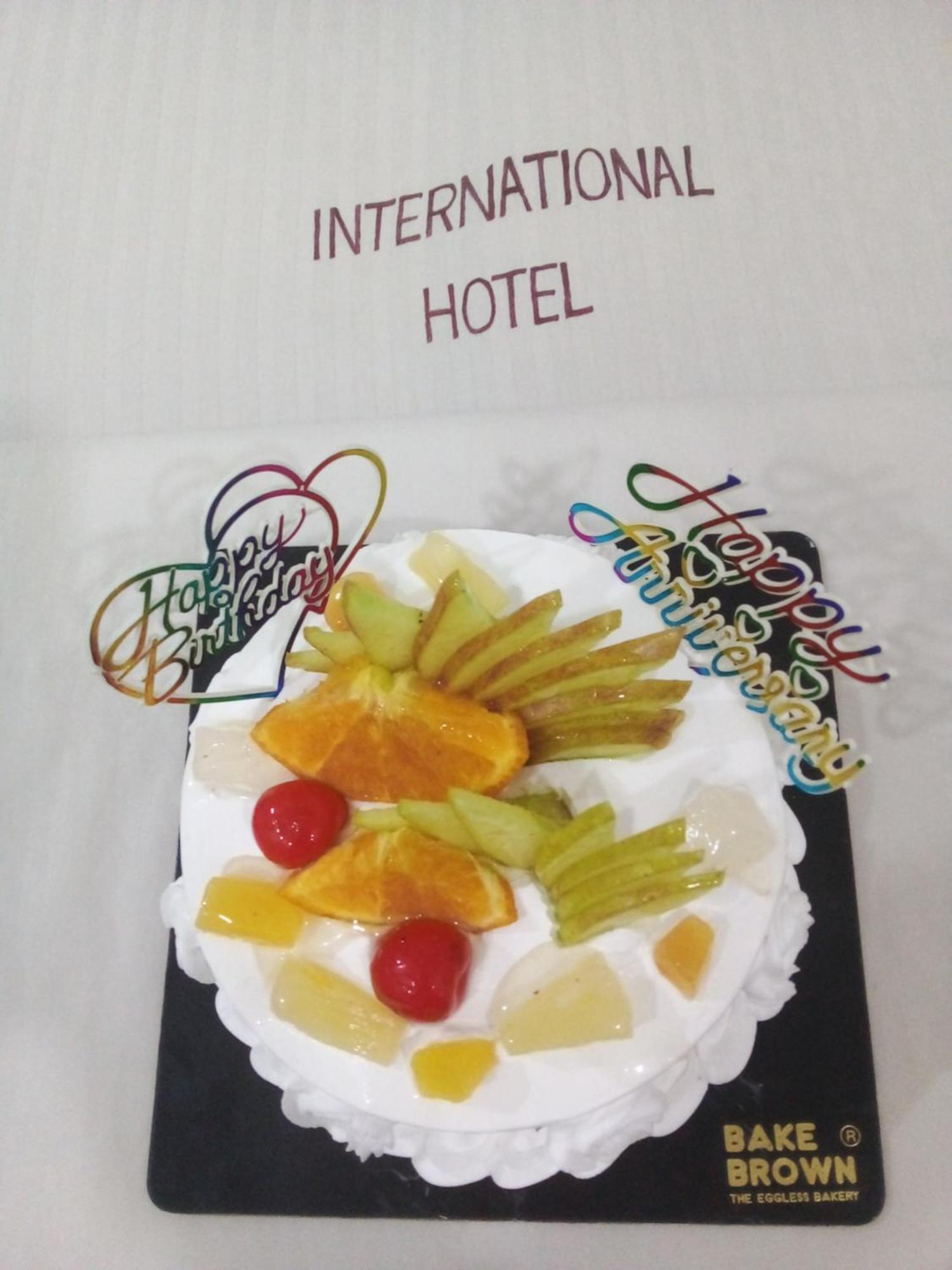 International Hotel In 戈勒克布尔 外观 照片
